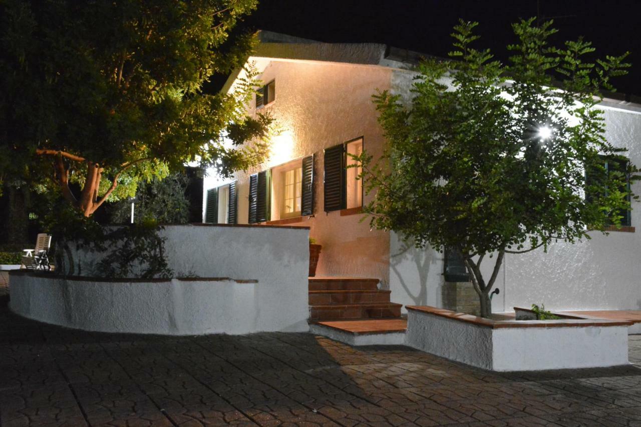 Villa Il Carrubo - Basilicata Pisticci Exterior foto